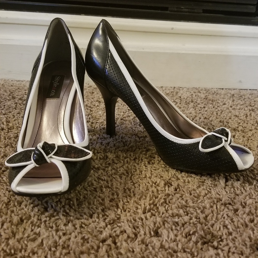 High heel shoes